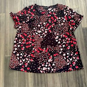 Lane Bryant Short Sleeved Roll tab Floral Blouse Size 16